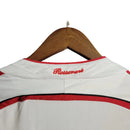 Camisa Retrô Milan 2006/2007 - Masculina  Branca com detalhes em vermelho