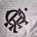 Camisa Flamengo II 24/25 - Jogador Masculina - Branca com detalhes em vermelho