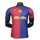 Camisa Barcelona I 24/25 - Jogador Masculina -Player Version x Travis Scott Home